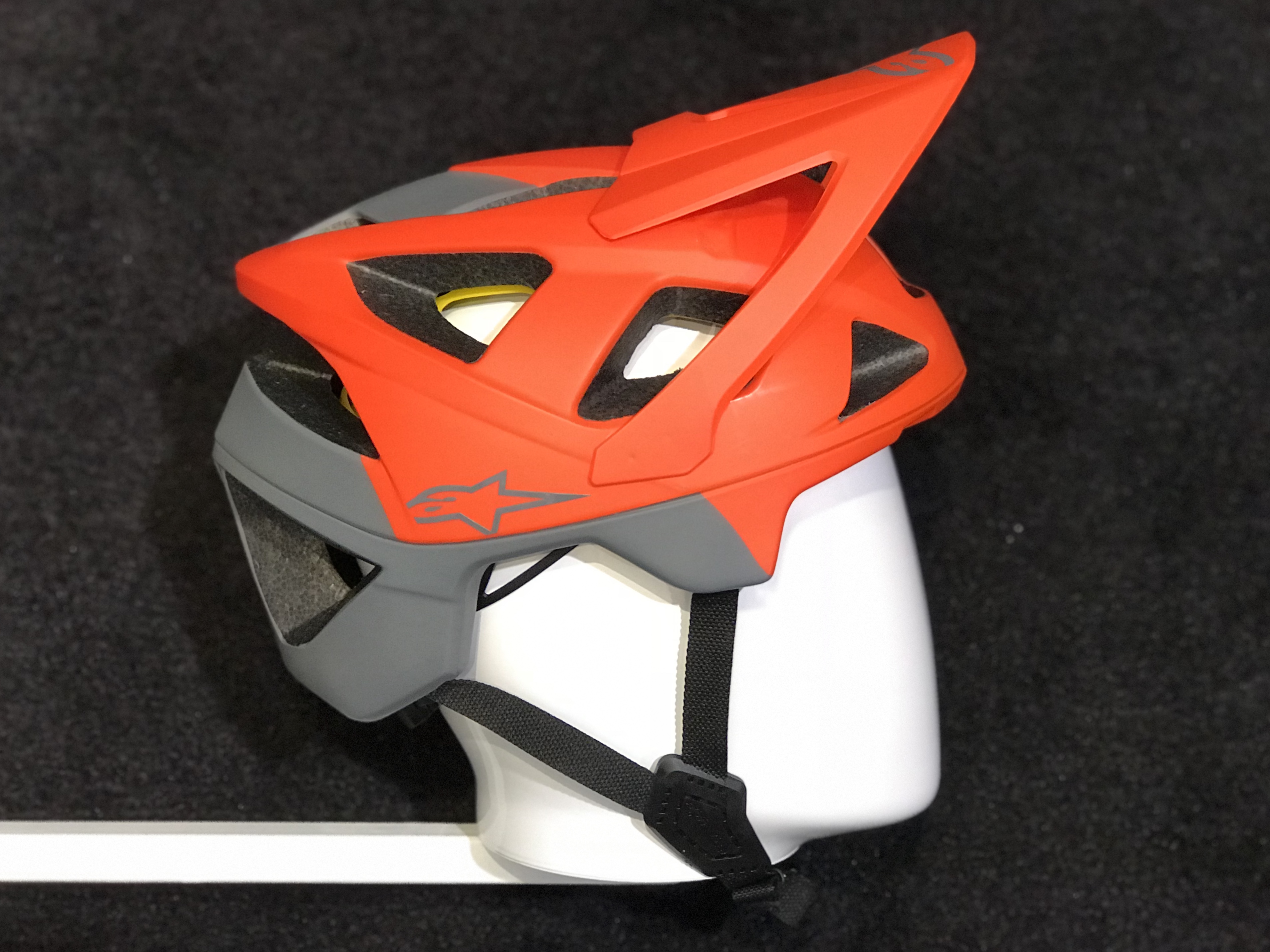 Interbike Helmets That Crashed The Show Gearjunkie 3813x2859 Interbike Helmets That Crashed The Show Gearjunkie