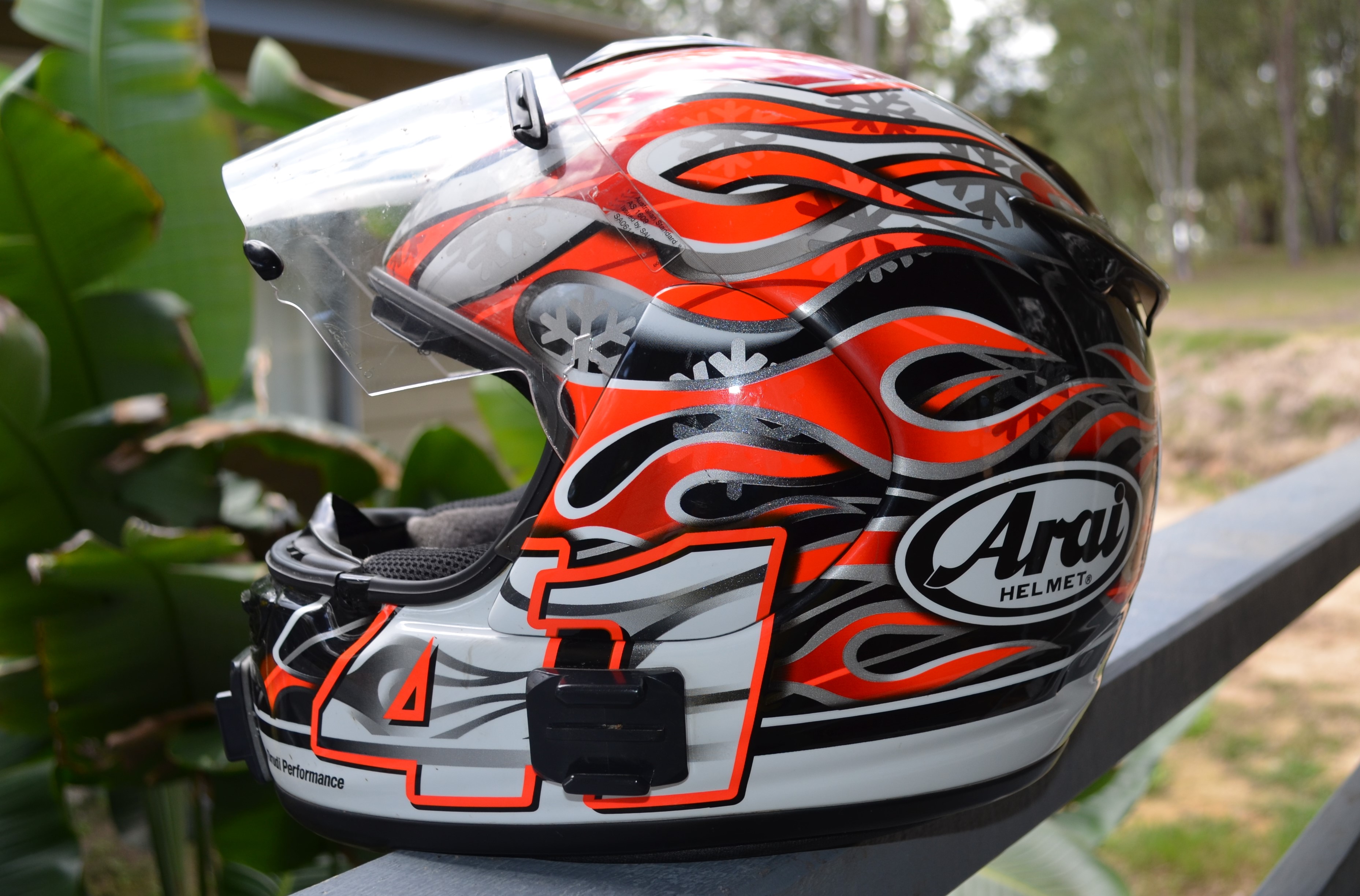 3715x2449 Arai Vector Helmet Review