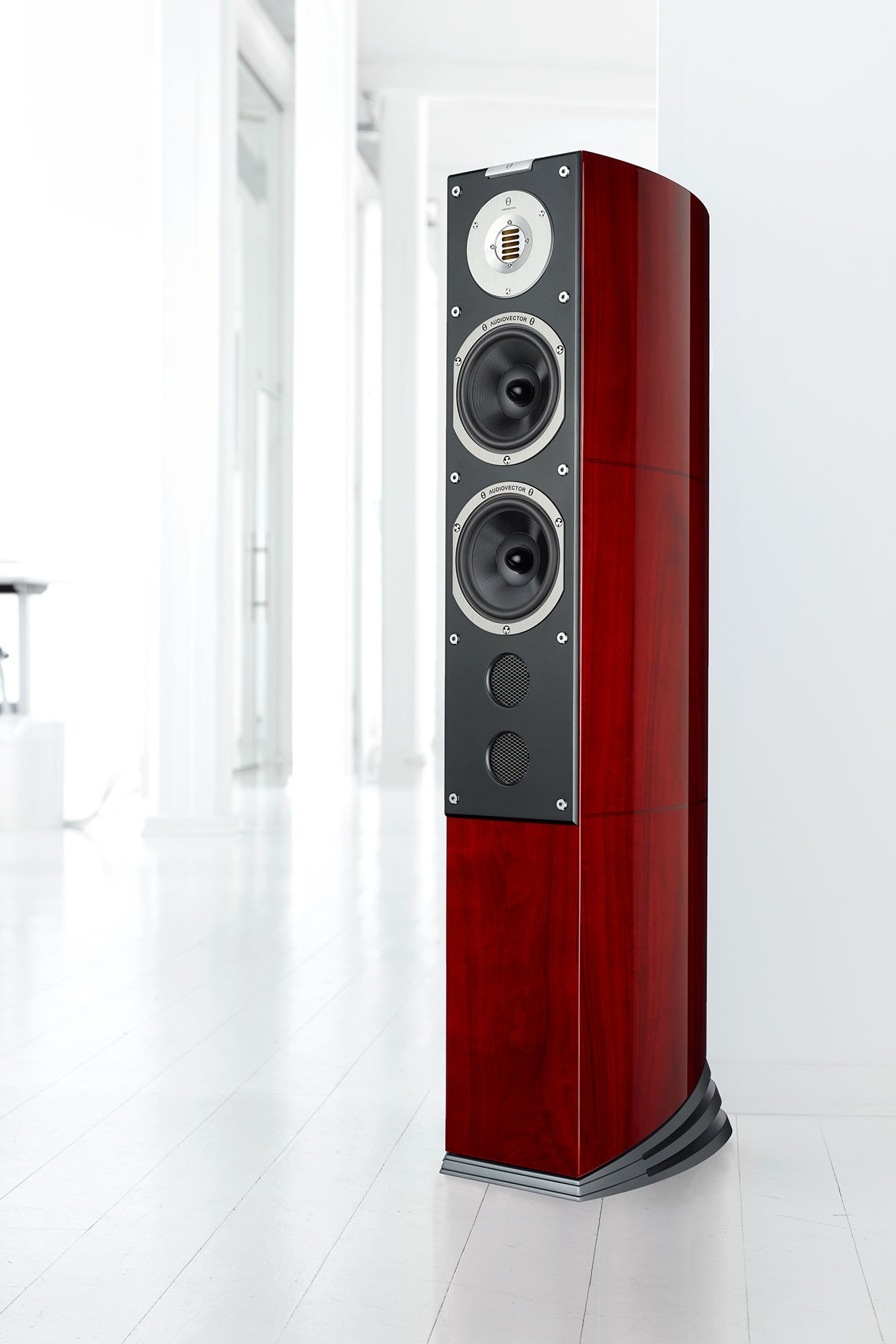 1333x2000 Audiovector Avantgarde