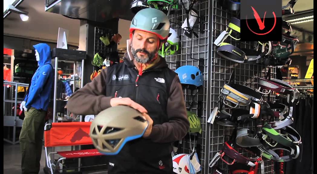 1048x576 Black Diamond Vector