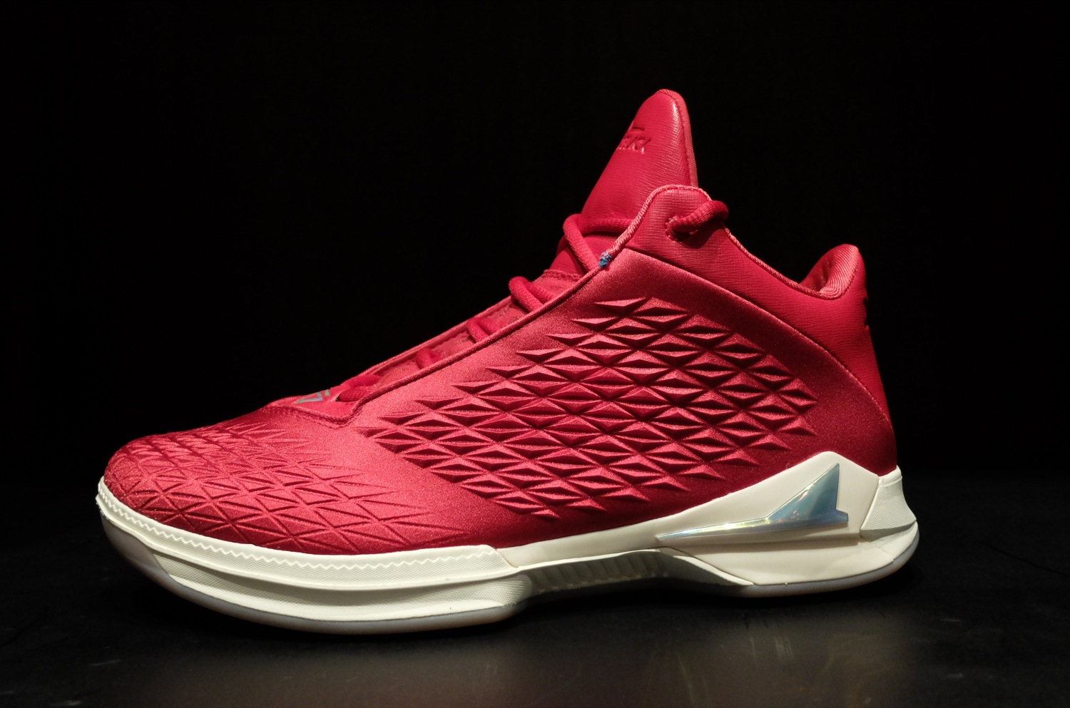 1500x993 Upclose Detailed Look