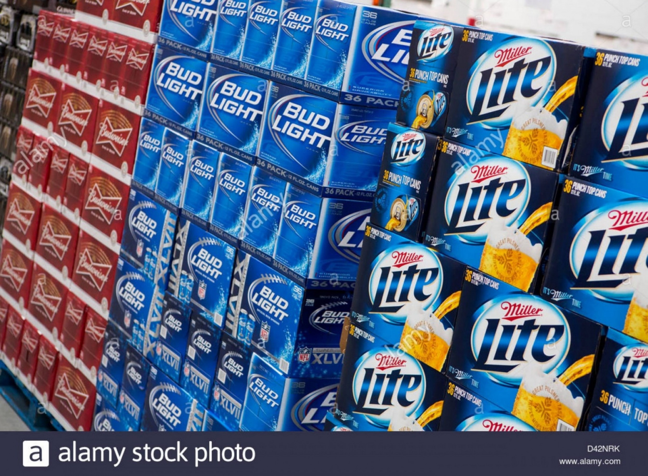 2695x1981 Stock Photo Budweiser Bud Light And Miller Lite Beer On Display