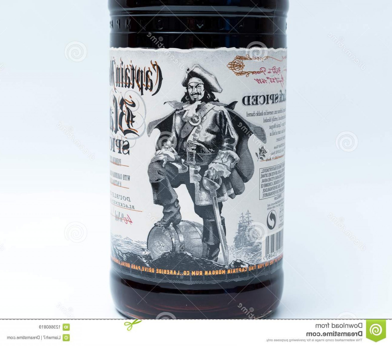1560x1378 Close Up To Bottle Captain Morgan Black Spiced Rum Logo Isolated