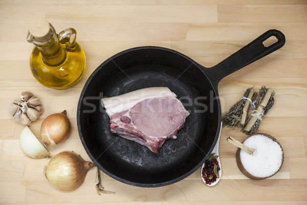 600x400 A Cast Iron Skillet Stock Photos, Stock Images And Vectors