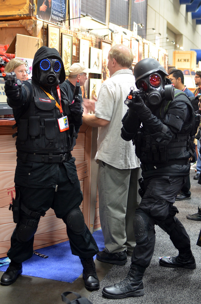 678x1024 Resident Evil Vector Cosplay Umbrella Corporation Vector