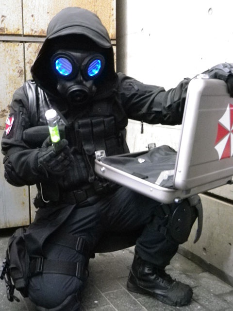 480x640 Vector Cosplay With T Virus