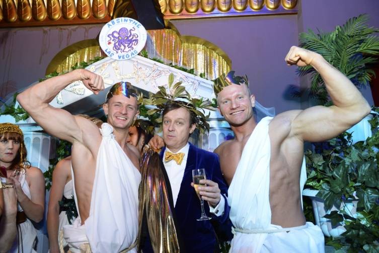 753x502 Absinthe Celebrates Four Years With A Toga Party
