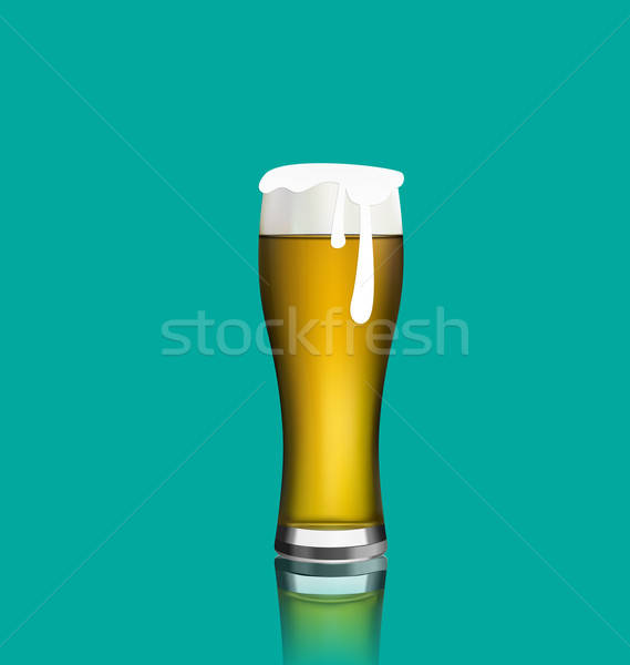 569x600 Close Up Realistic Glass Of Beer With Reflection Vector