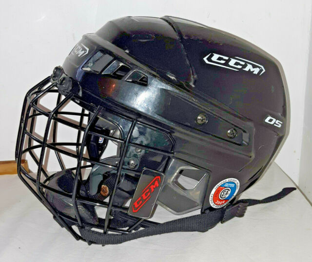 Ccm Vector Ice Hockey Helmet Wcage Plastic Shield 640x537 Ccm Vector Ice Hockey Helmet Wcage Plastic Shield