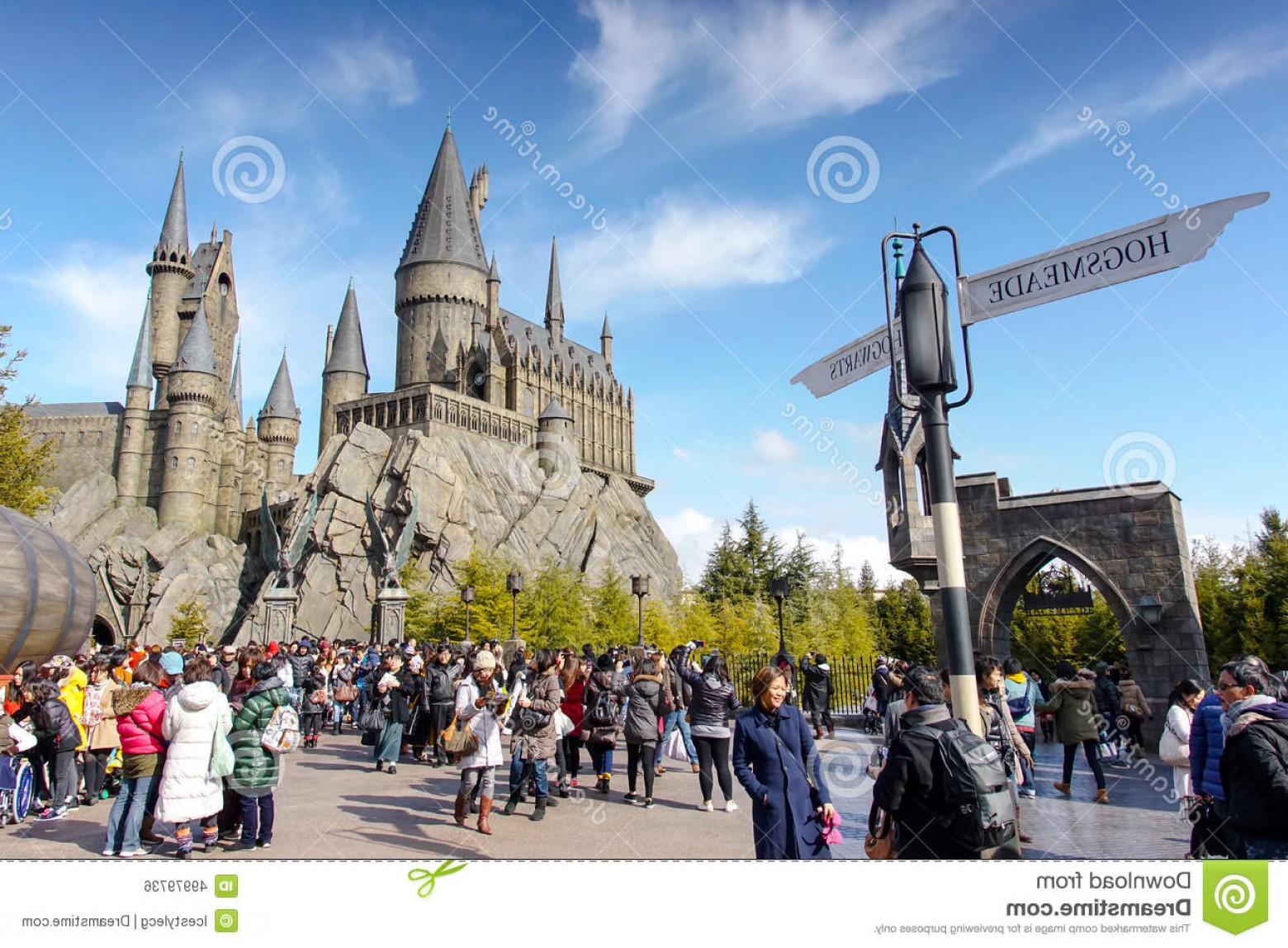 1560x1148 Editorial Photo Hogwarts Castle Iconic Feature Wizarding World