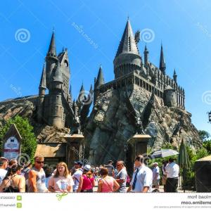 300x300 Orlando Florida Usa May People Going To Hogwarts Castle Wizarding