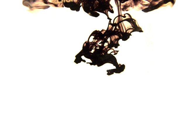 670x448 Ink In Water