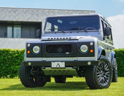 Defender And For Sale Customized Land Rover Defenders Hand 400x310 Defender And For Sale Customized Land Rover Defenders Hand