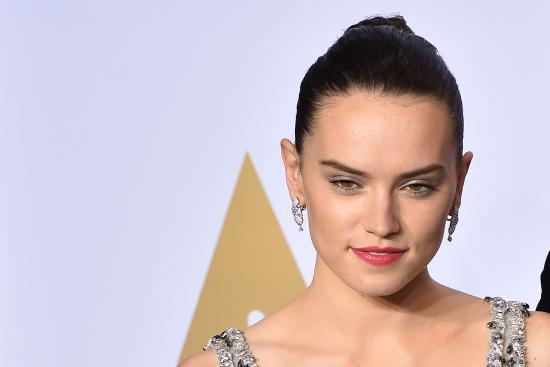 550x367 Daisy Ridle More Luke Skywalker Will Be In Star Wars Viii News