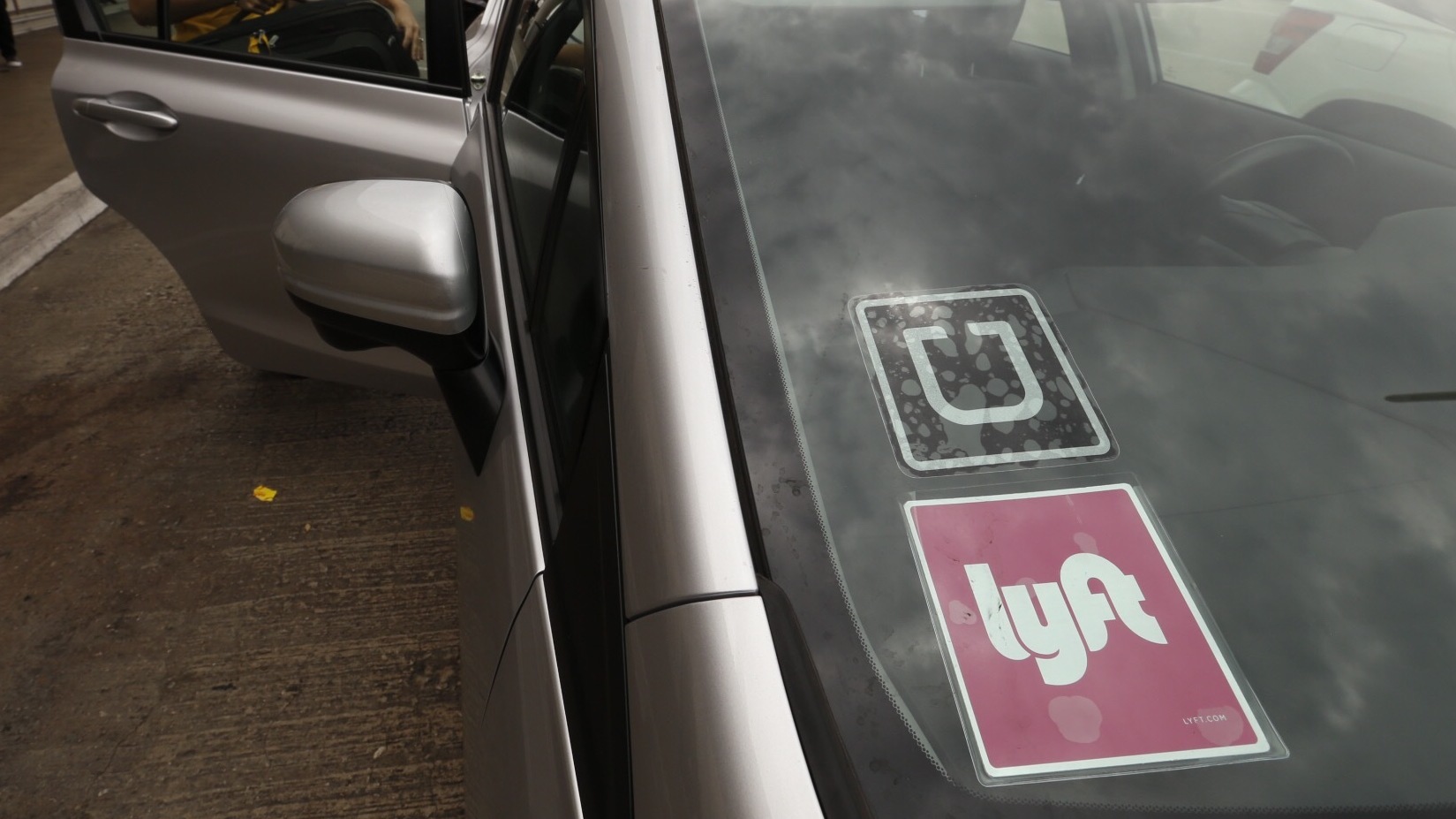 1649x927 Survey Finds Lyft Drivers Happier Than Uber, Though Pay Has