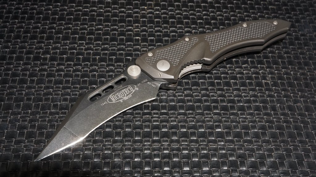 1024x575 Vintage Microtech Vector Manual Knife Black Plain Used