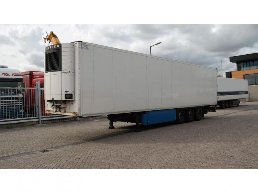 Used Schmitz Cargobull Axle Frigo Trailer Carrier Vector Mt 900x675 Used Schmitz Cargobull Axle Frigo Trailer Carrier Vector Mt