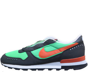 300x245 Nike Vector Greenspark College Orange Black