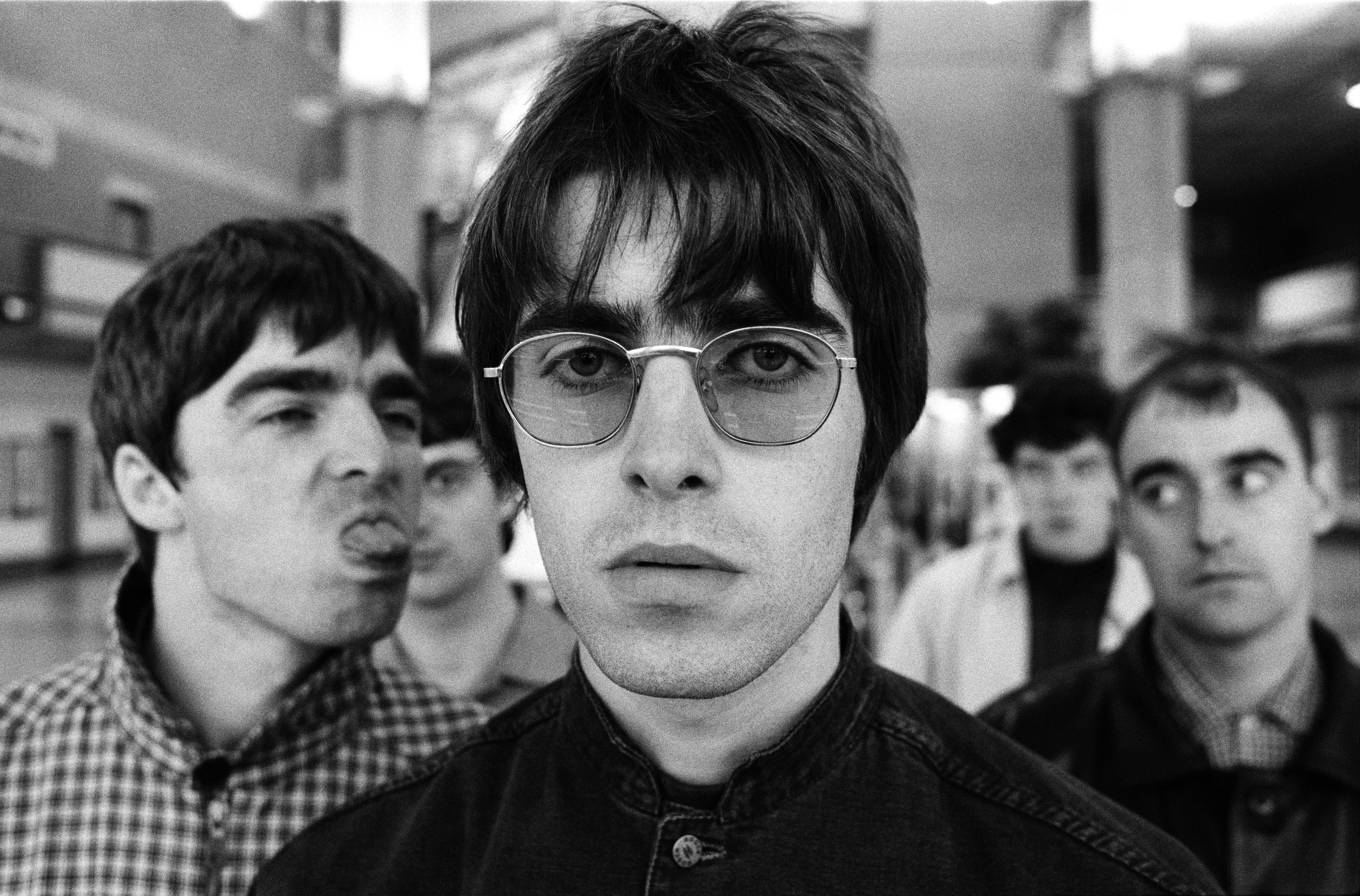 4724x3113 Liam Gallagher Vs Noel Gallagher Inside Oasis Beef History
