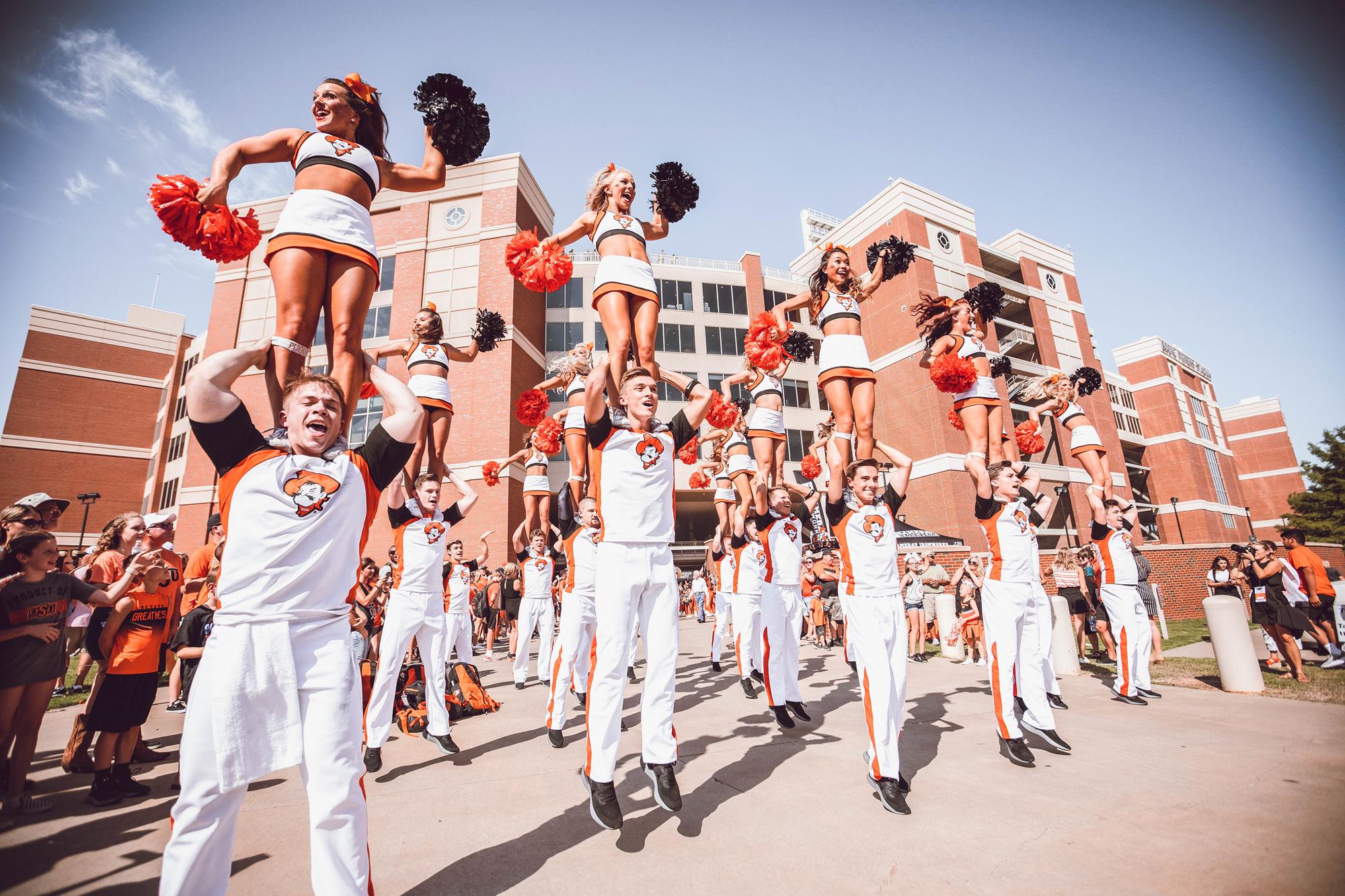 Football 2000x1333 Football