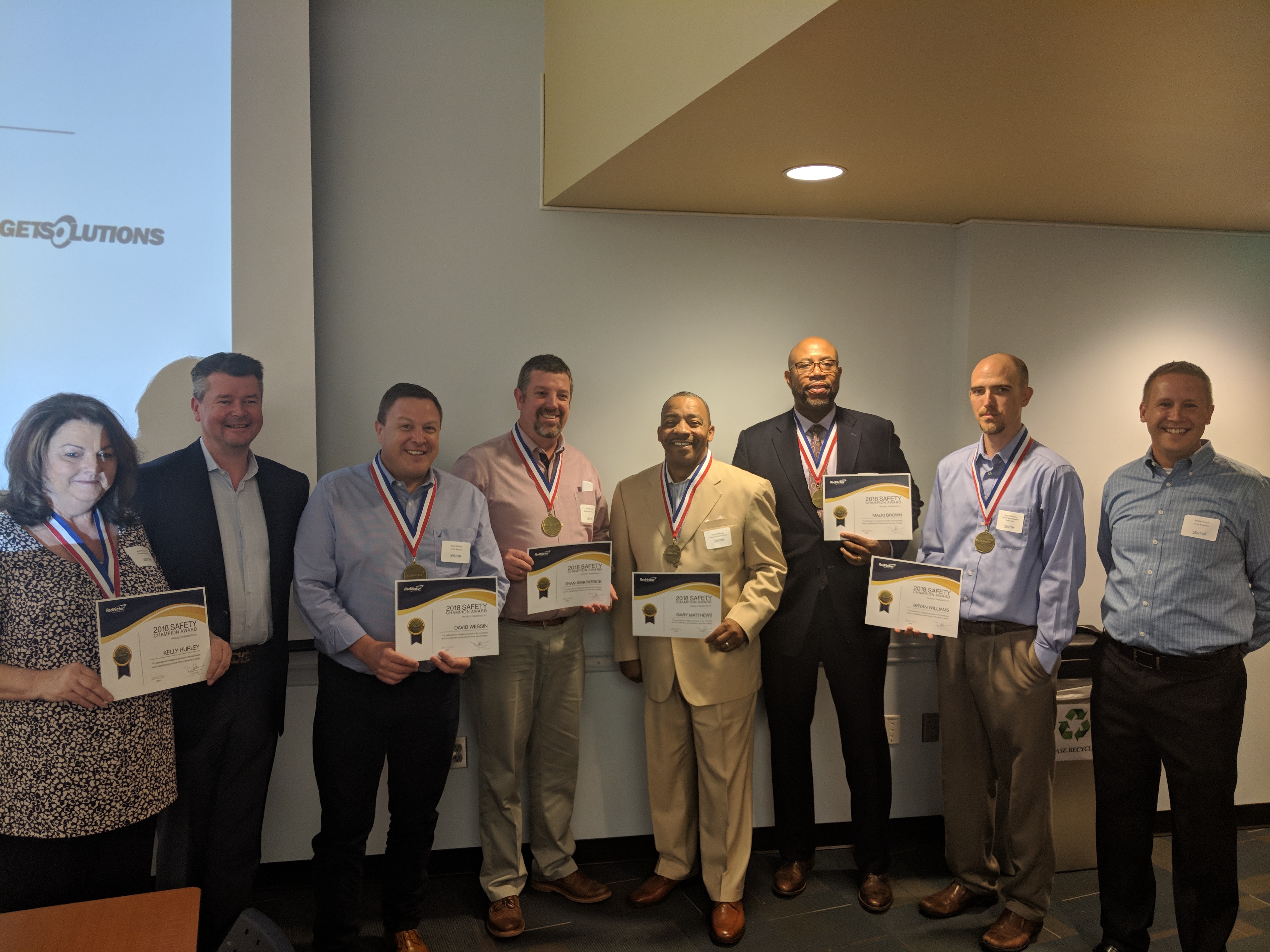 4032x3024 Redvector Honors In Tampa Red Vector