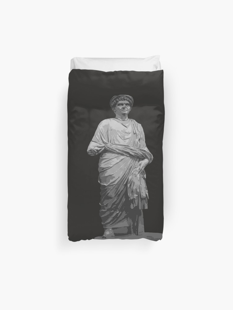 750x1000 Statue Of A Roman Priest Wearing A Toga Vector Duvet Cover