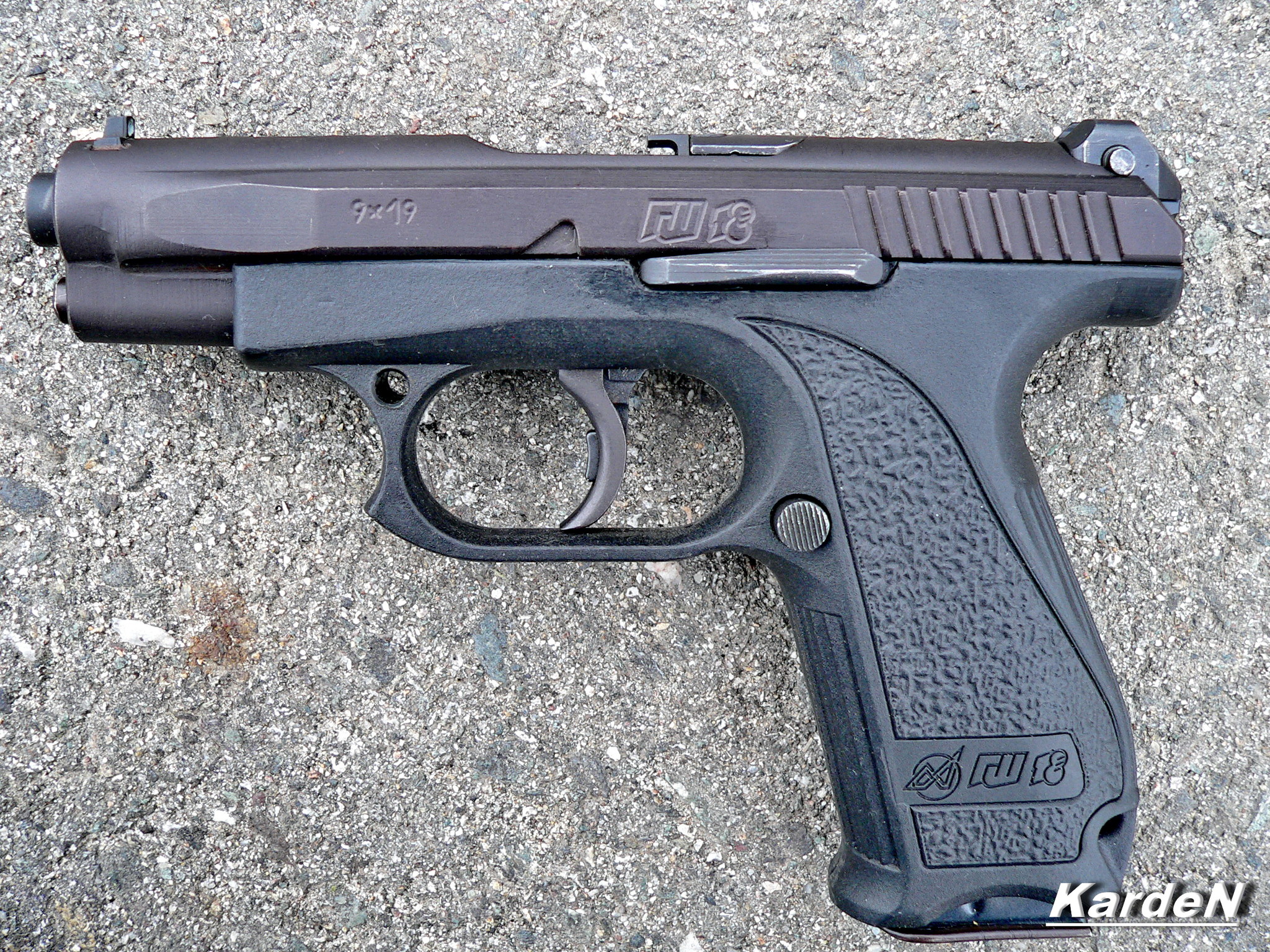 2048x1536 Pistolyet Pr