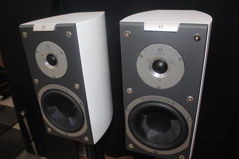 480x320 Audio Vector Audio Connection