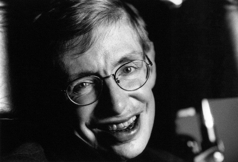 800x545 Stephen Hawking Dies