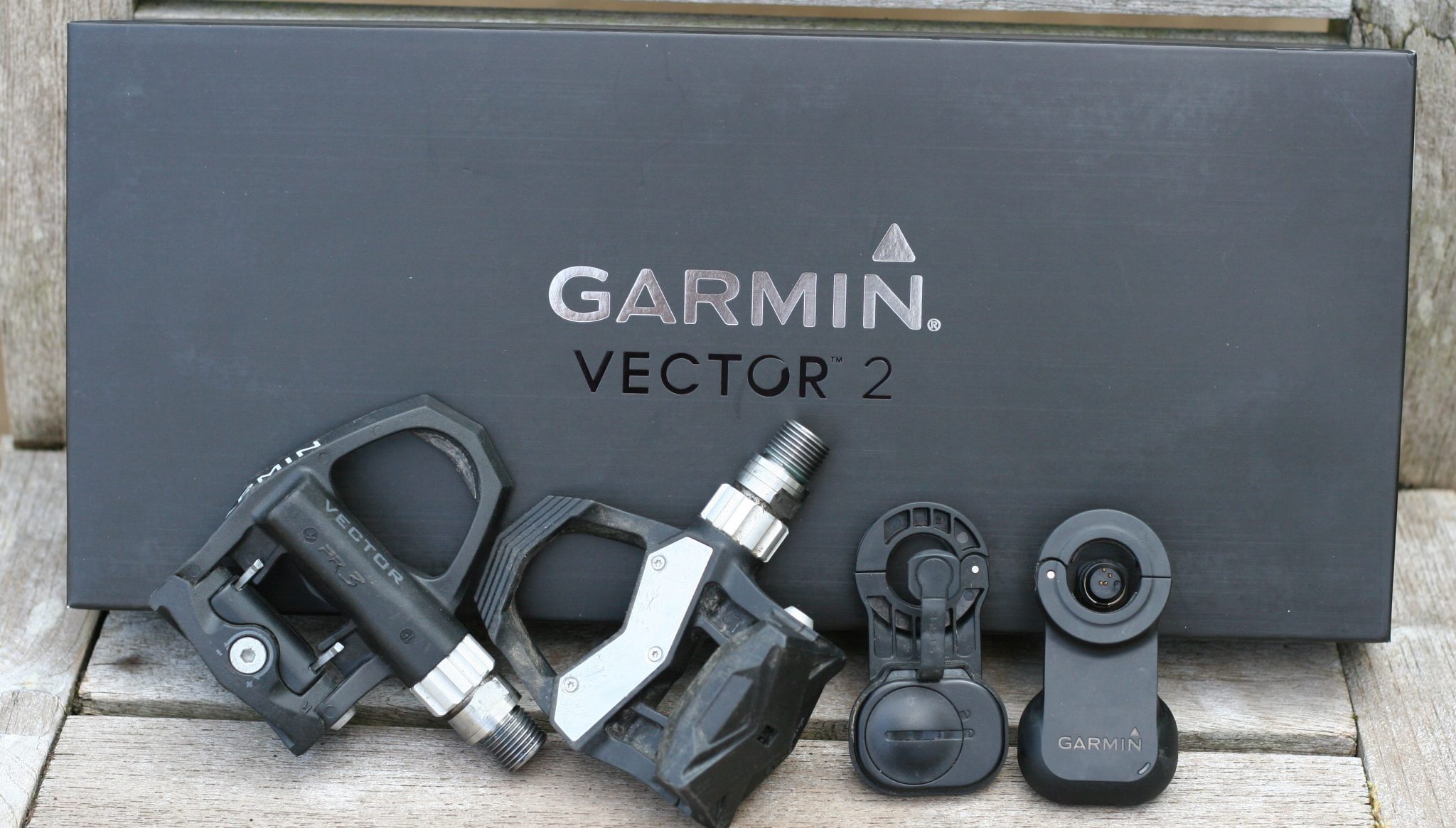 2048x1165 Review Garmin Vector