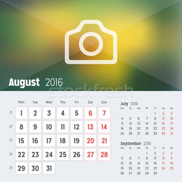 600x600 August Desk Calendar For Year Vector Design Print