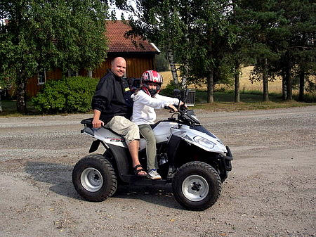 450x337 E Ton Vector