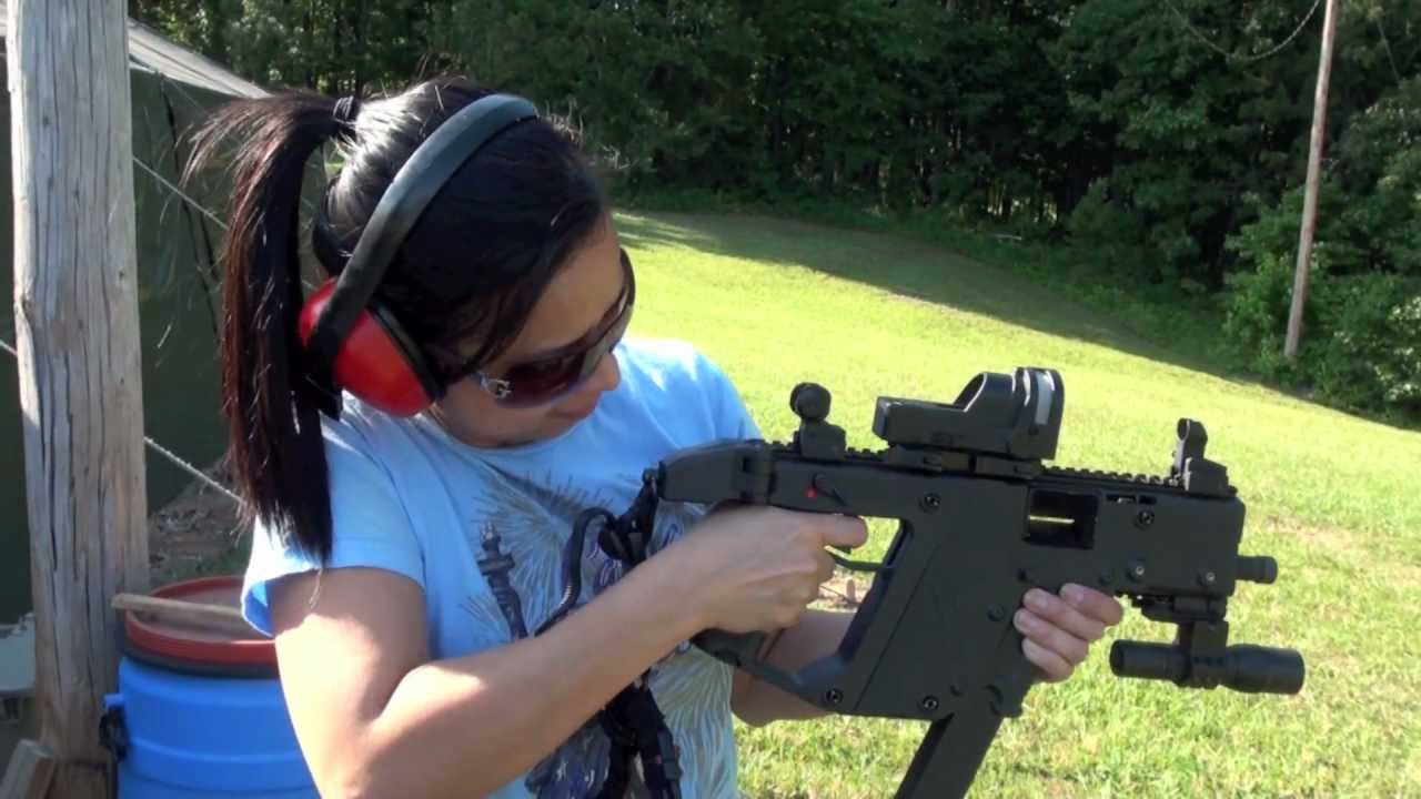 1280x720 Kriss Vector Shooting Action