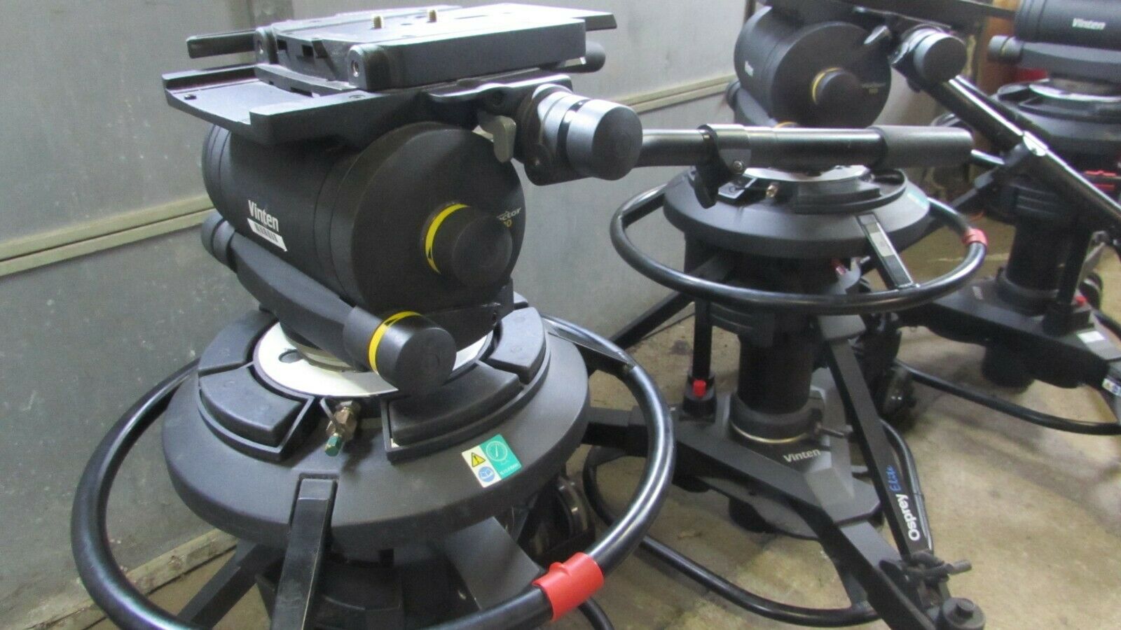1600x900 Vinten Vector Fluid Heads On Osprey Elite Pedestals Used