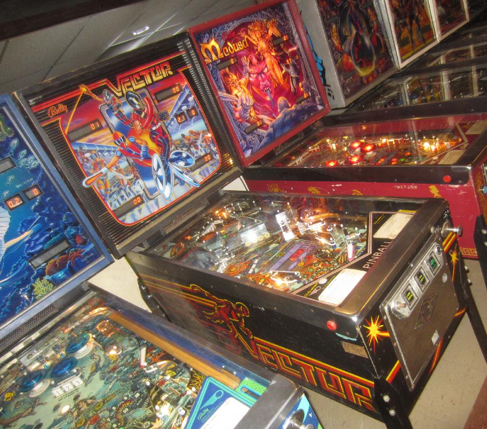 1000x880 Bally Vector