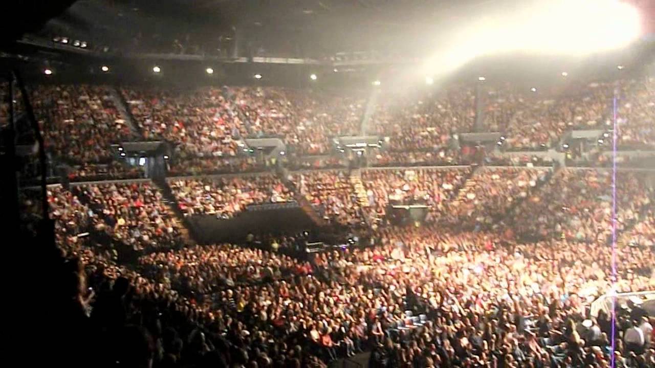 1280x720 Queen Adam Lambert Vector Arena Auck Nz Weds Sept