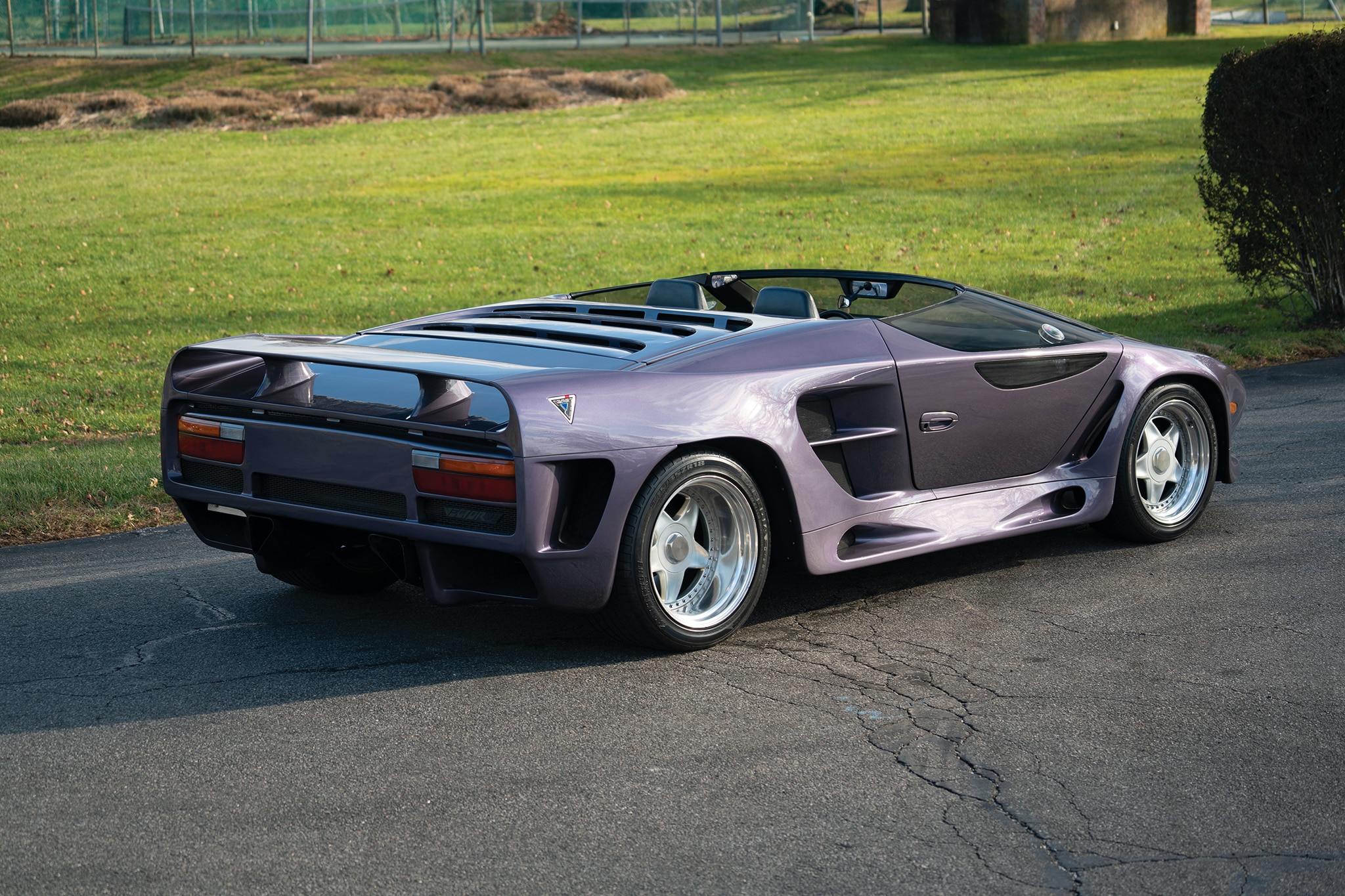 2048x1365 The Vector Wx Is The Only Car To Out Countach The Countach