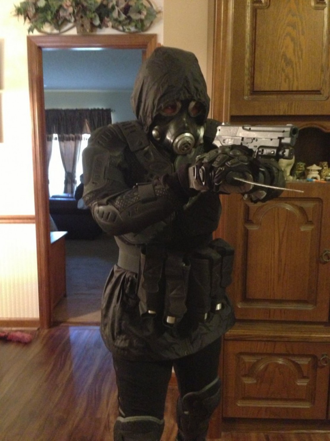 1113x1485 Resident Evil Vector Cosplay Pre O R C W I P Handandbeak