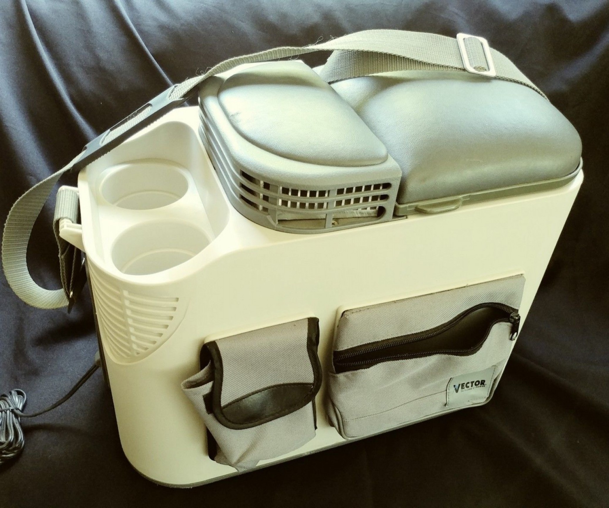 2073x1728 Vector Deluxe Travel Cooler Warmer Console Volt Savoyuptown