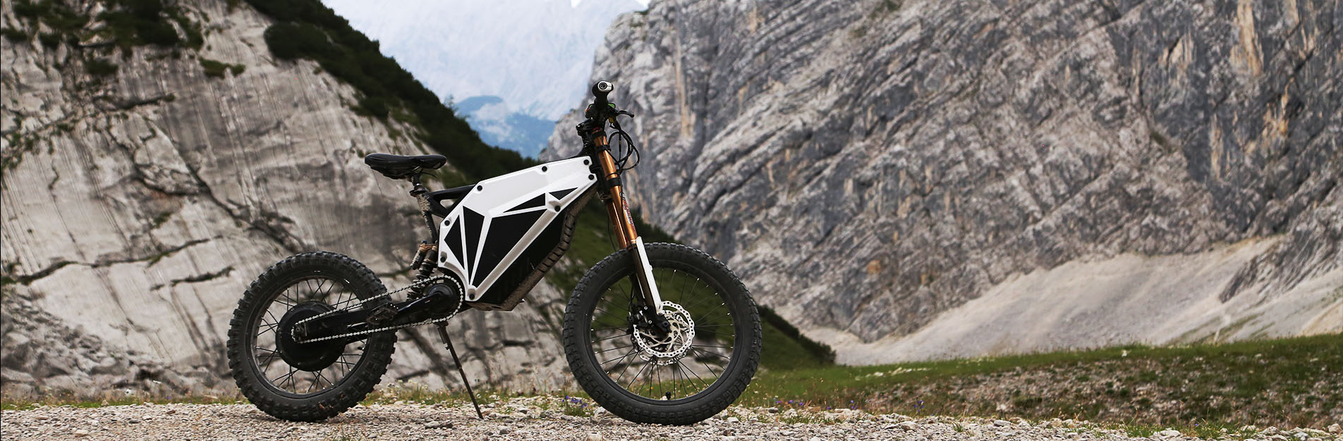 1904x626 Vector E Bikes