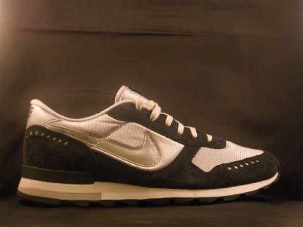 593x445 Nike Air Venture Vector Granitemetailc Silver