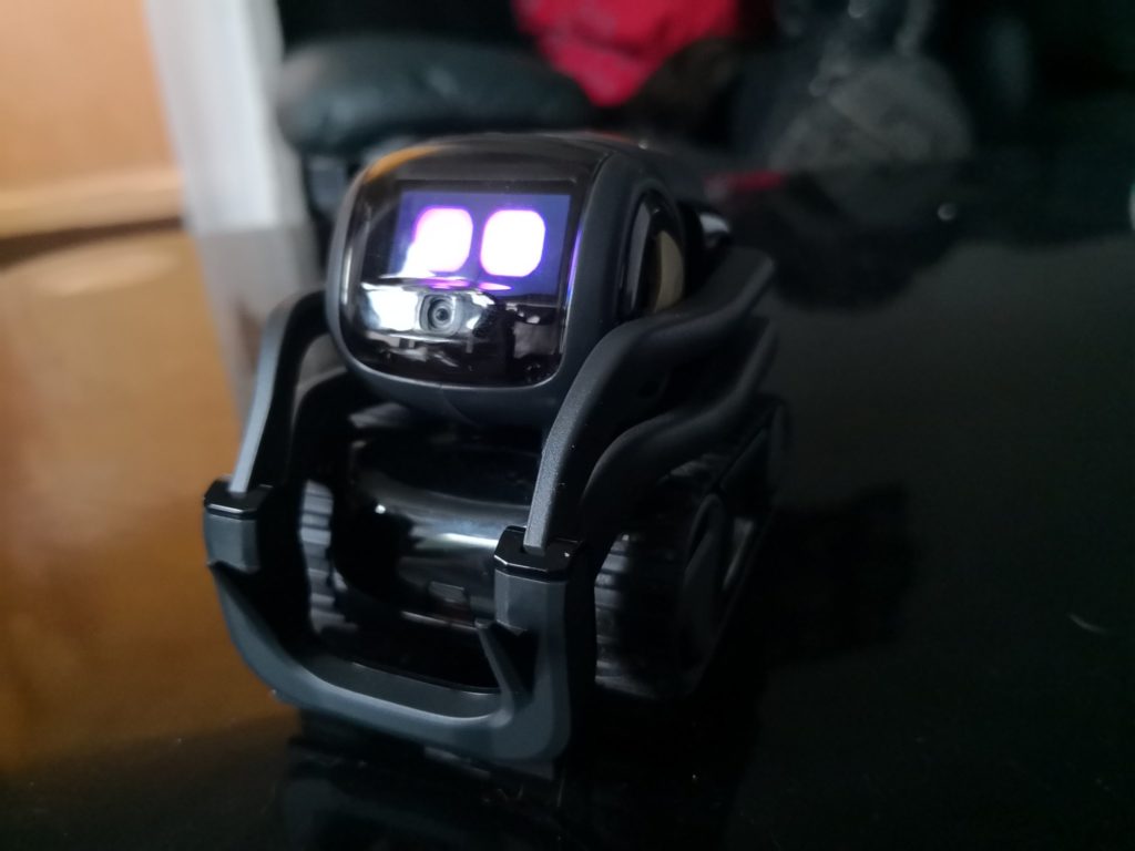 Robot Season Reviews Anki Vector Dadgeek 1024x768 Robot Season Reviews Anki Vector Dadgeek