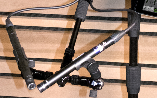 640x400 Io Series Io Vector