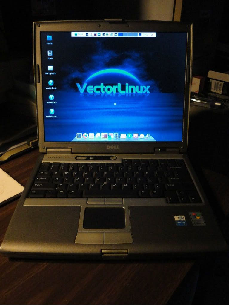 767x1021 Vector Linux Standard A Mini Review Nocturnal Slacker