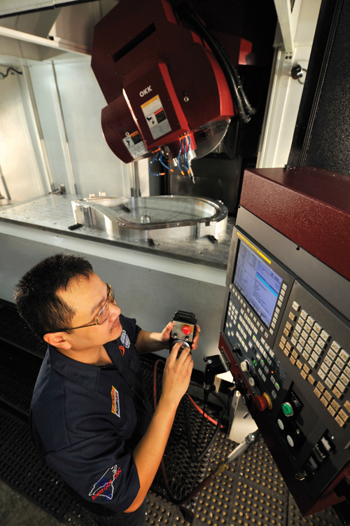 500x751 Vector Programming Eases Five Axis Aerospace Machining Modern