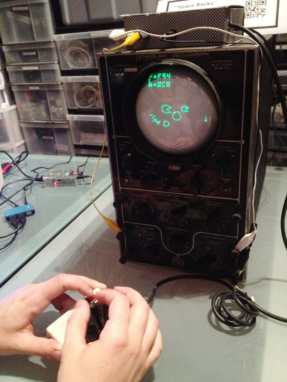 960x1280 Vector Monitor Atari Asteroids