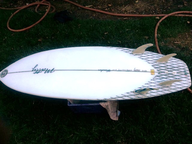 640x480 Carbon Fiber Net In Real Life