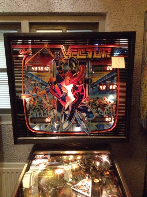 480x640 Vector Pinball Machine