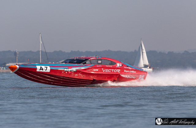 640x419 Years Of Powerboat Racing As Cowes