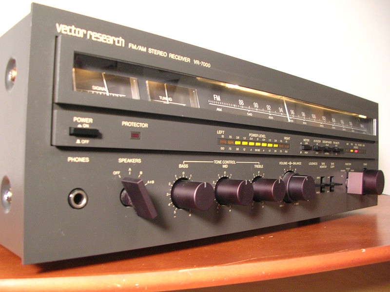 800x600 Vector Research Professional Tuner Amplifier True